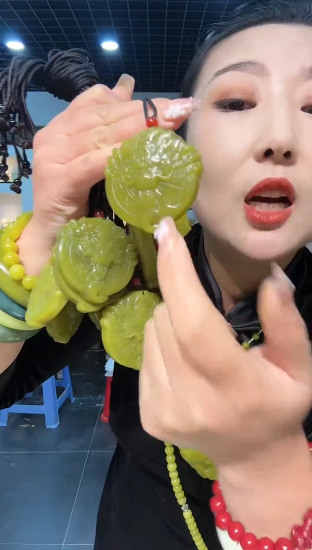 【闪购商品】岫玉颈饰未镶嵌龙牌简约绳