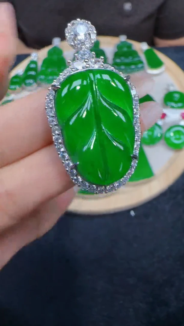 未镶嵌定制翡翠翡翠吊坠59