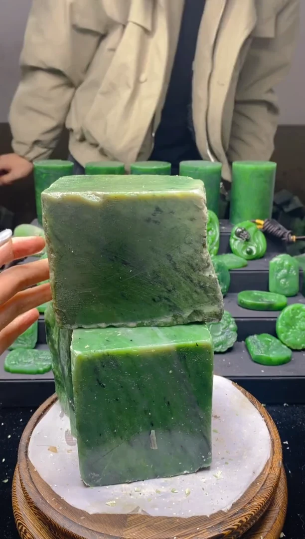 未镶嵌和田玉珠宝半成品1