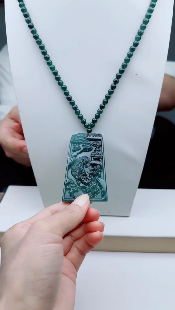 颈饰未镶嵌翡翠多样性发其一