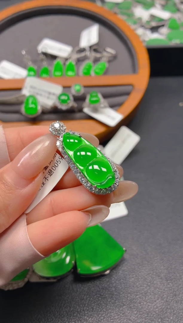 吊坠(不含链)银S925镶嵌翡翠1