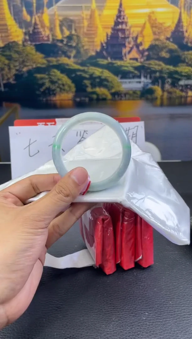 未镶嵌手镯翡翠2