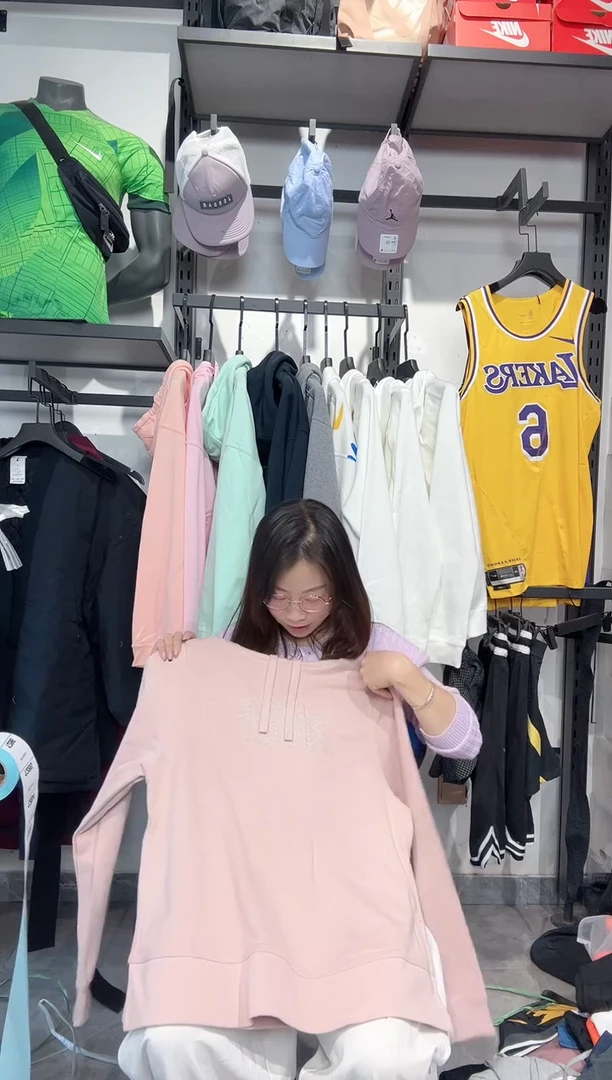 1281   编码 瑕疵款直播间过款为准 尺码 155S
