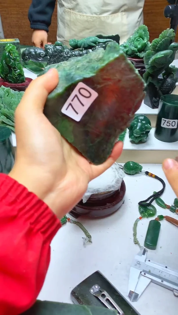 未镶嵌和田玉摆件0