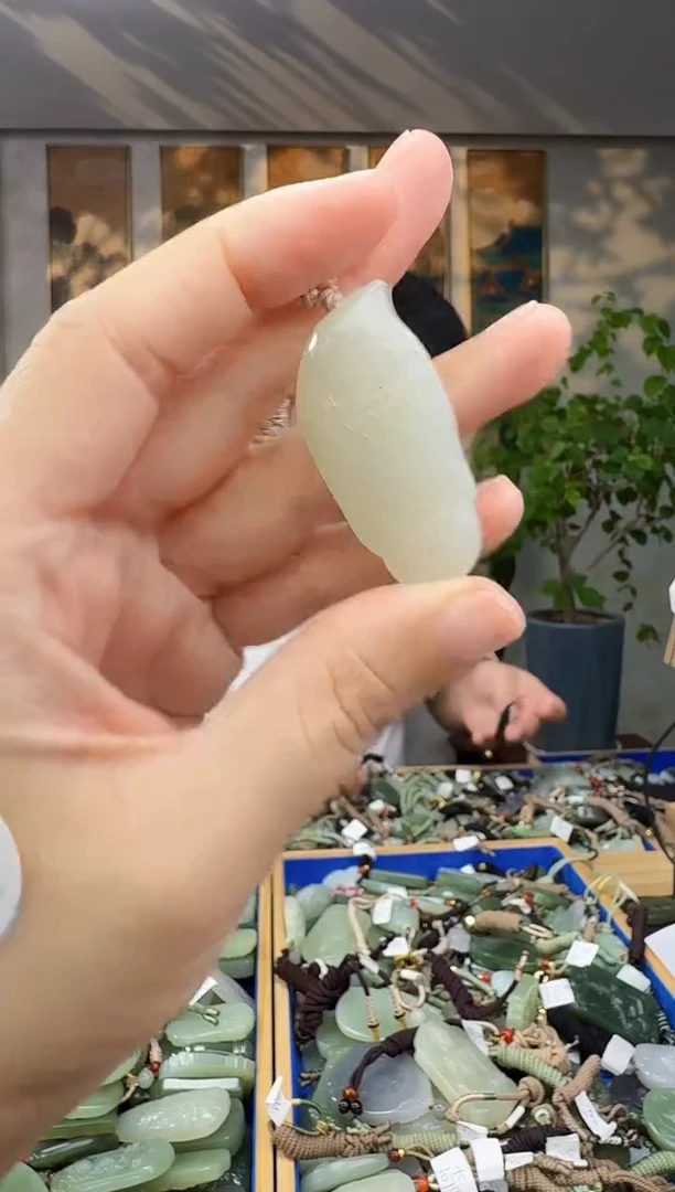 未镶嵌和田玉挂件拍一发一