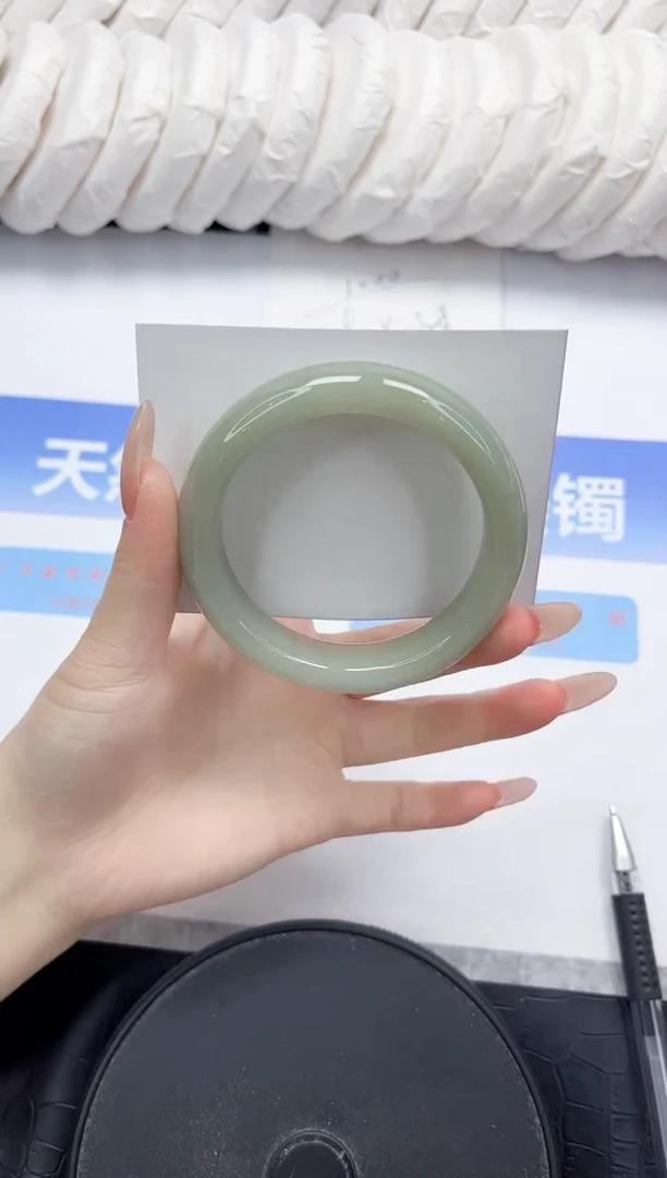 未镶嵌手镯石英质玉61-56