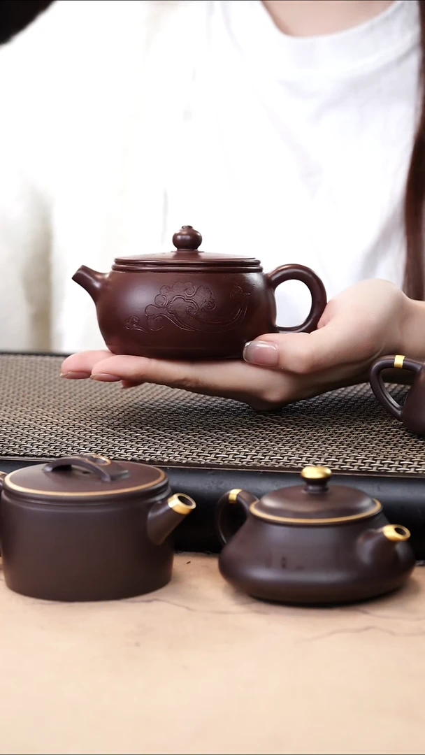 茶壶紫砂紫袍玉砂精工祥云如意刻绘玉鼓井栏150cc