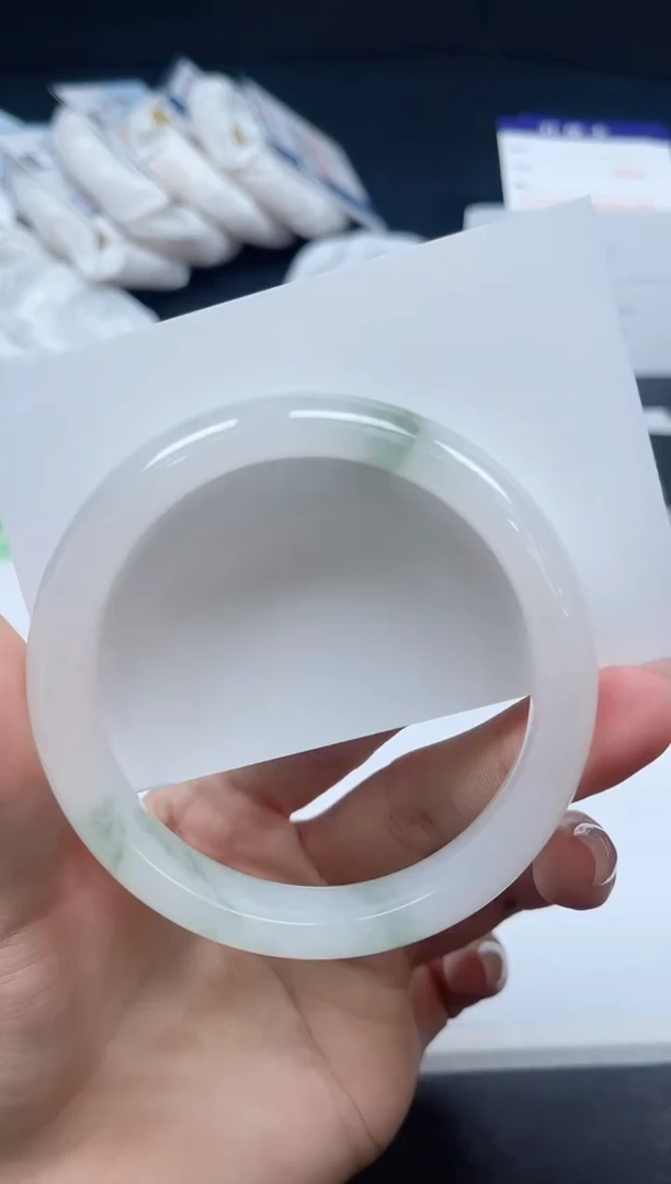 未镶嵌手镯石英质玉045-556
