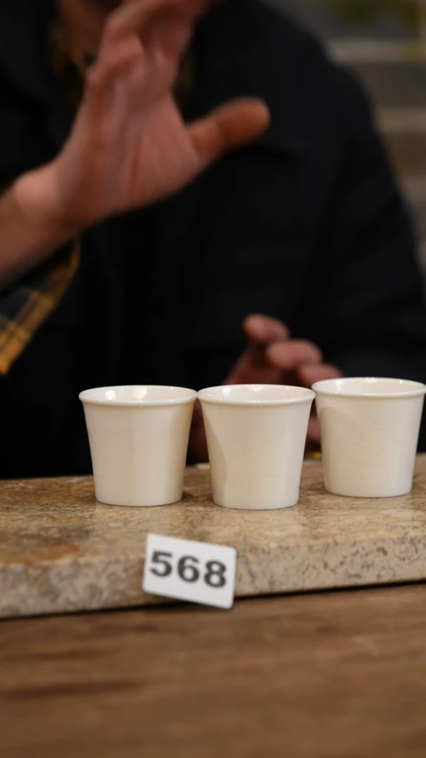 瓷片一只/标题标题标题标题