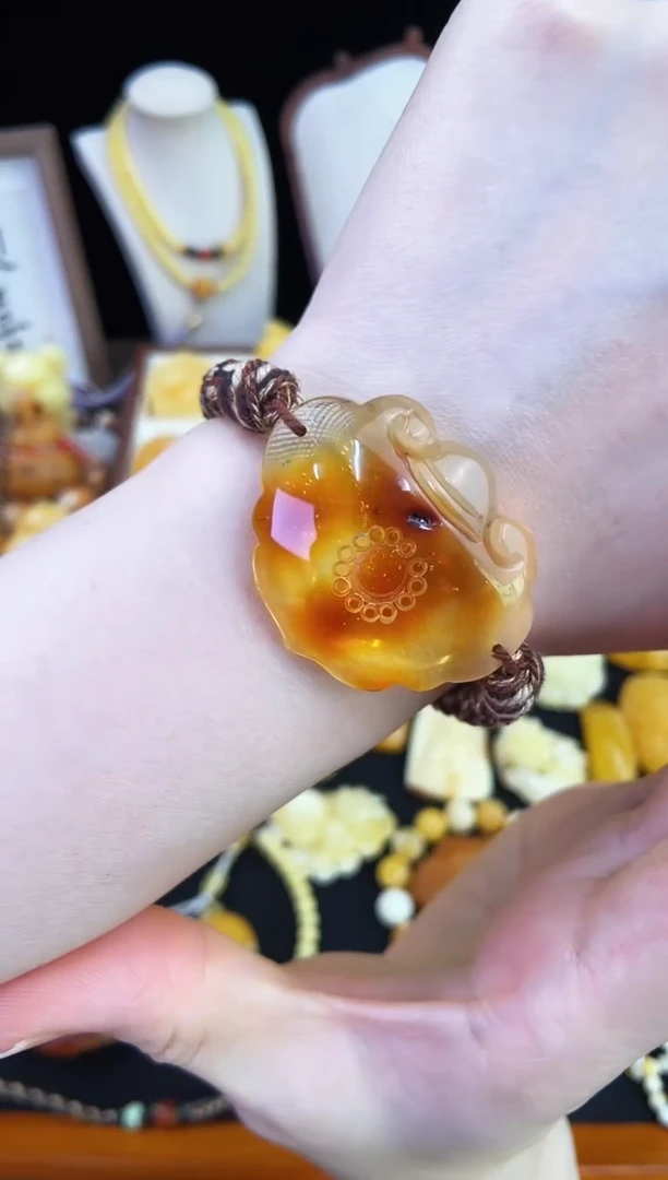 琥珀未镶嵌珠宝奇石柒月