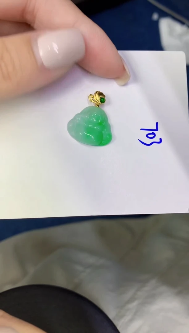 颈饰未镶嵌翡翠缅甸天然翡翠A货