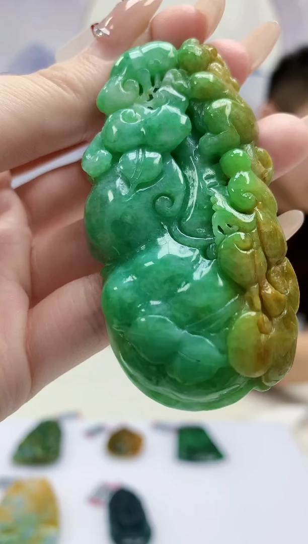 定制翡翠未镶嵌奈****粥5158jw-毛货挂件44