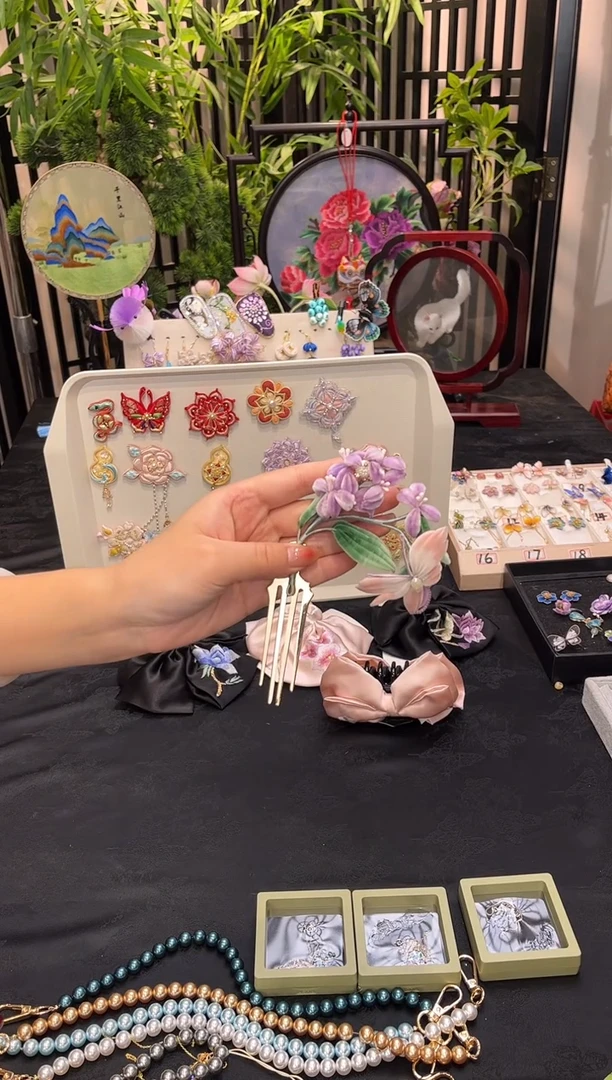 织绣小*子非遗苏绣手工饰品