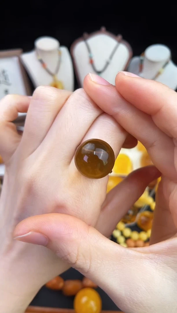 琥珀未镶嵌珠宝奇石柒月