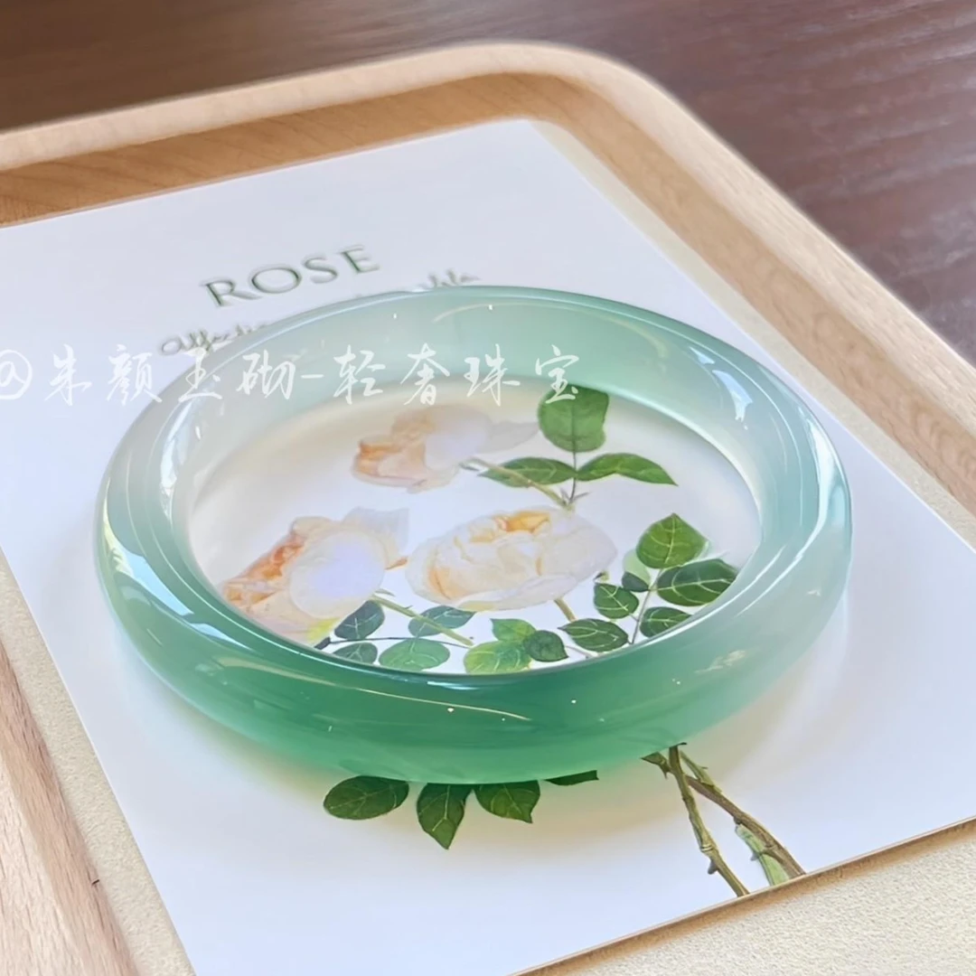 天然A品梅子青圆条玛瑙玉镯冰透渐变绿玉髓手镯送女友多样性发一