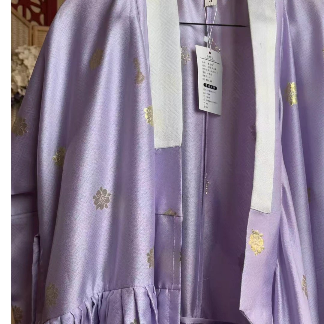 明制交领琵琶袖汉服