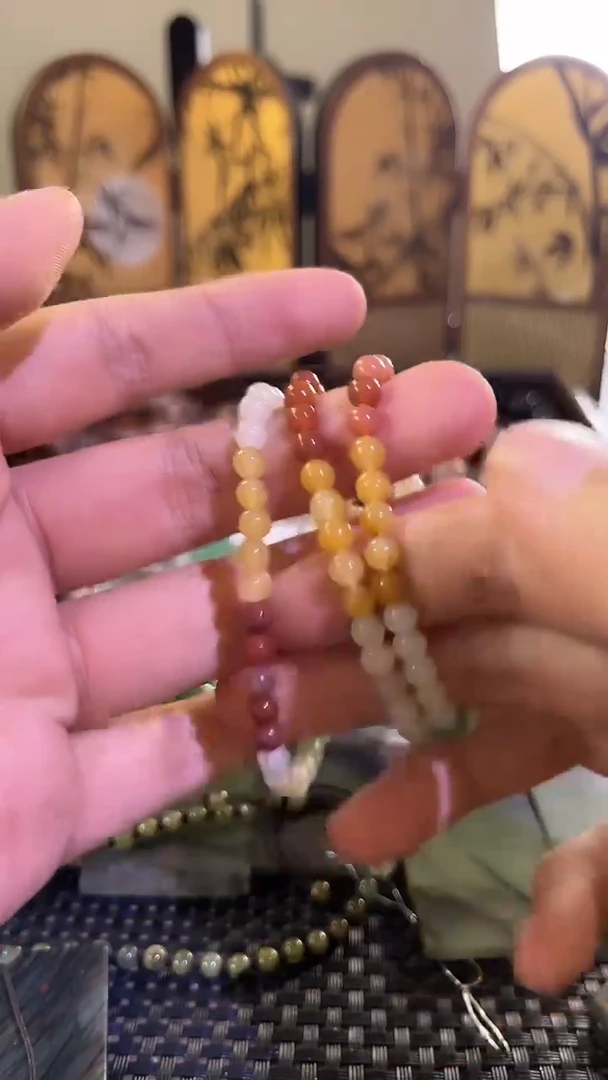 未镶嵌手链石英质玉绕三圈 全密玉手链