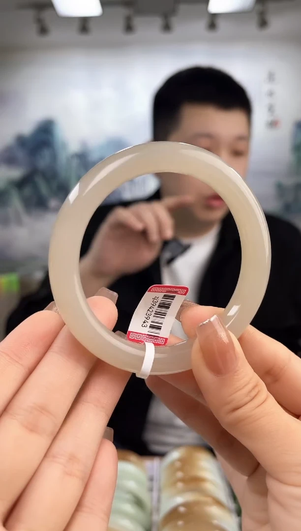 【闪购商品】和田玉手镯未镶嵌58-59圈口3943