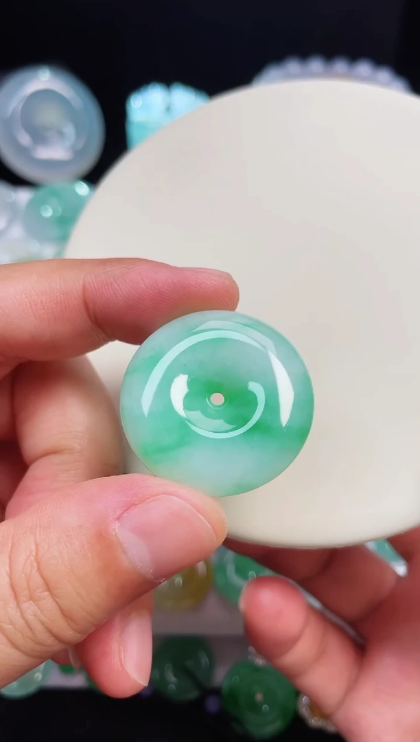 翡翠未镶嵌颈饰平安扣尺寸30.5 7.2mm