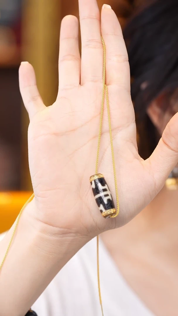 玛瑙/玉髓项链18K金镶嵌Z31832多样性发其一项链