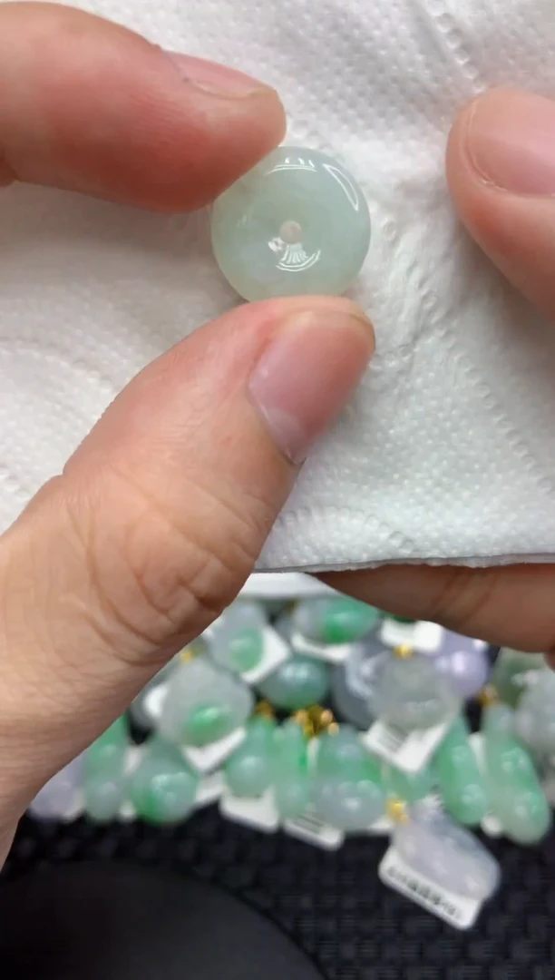 翡翠未镶嵌颈饰11111111