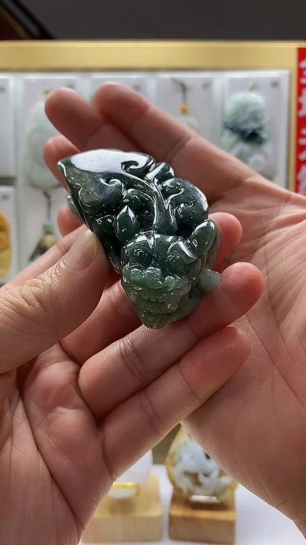 翡翠未镶嵌颈饰翡翠A货2025/6/04