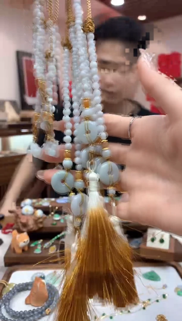 【闪购商品】翡翠挂件未镶嵌平安扣车挂多样性发货1件