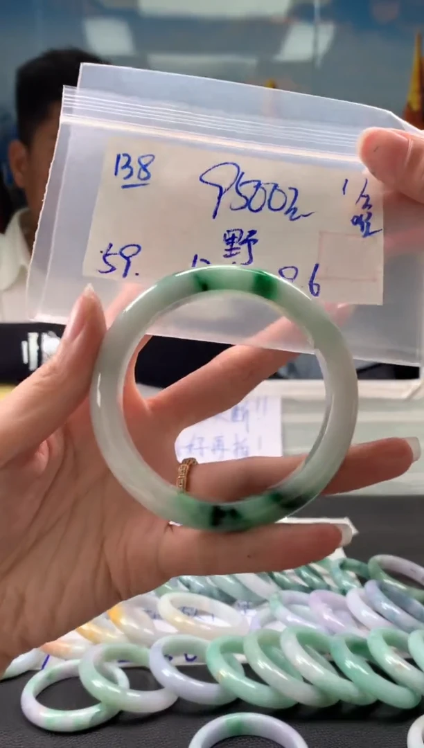【闪购商品】翡翠手镯未镶嵌翡翠手镯 下单联系小耳机#138