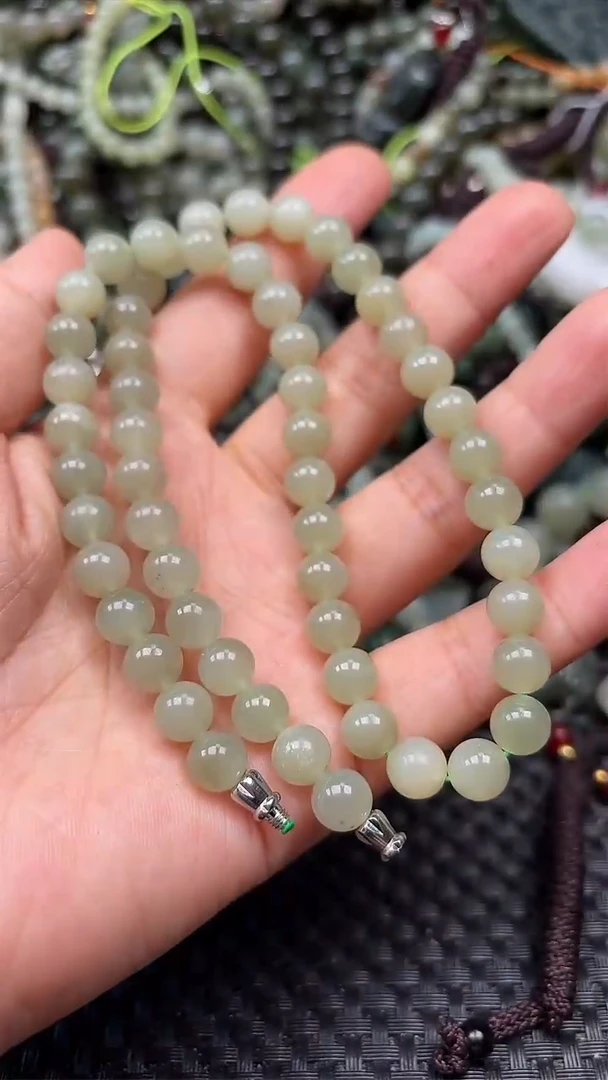 和田玉未镶嵌颈饰1