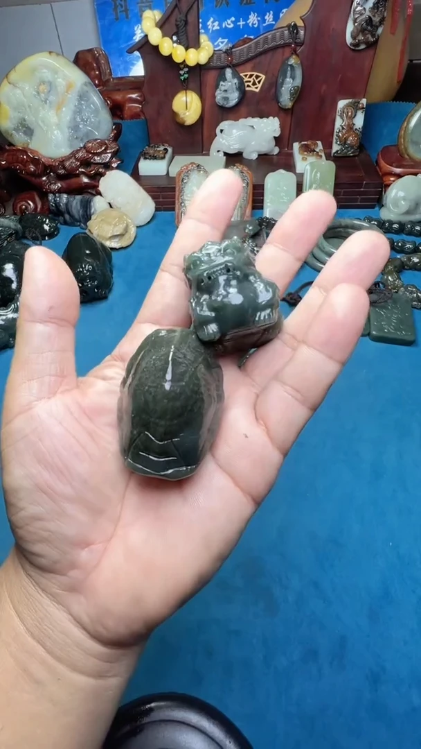 和田玉未镶嵌把件2