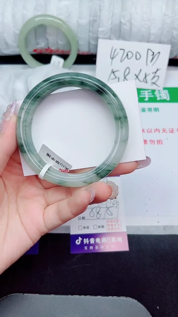 未镶嵌手镯石英质玉109-58/59