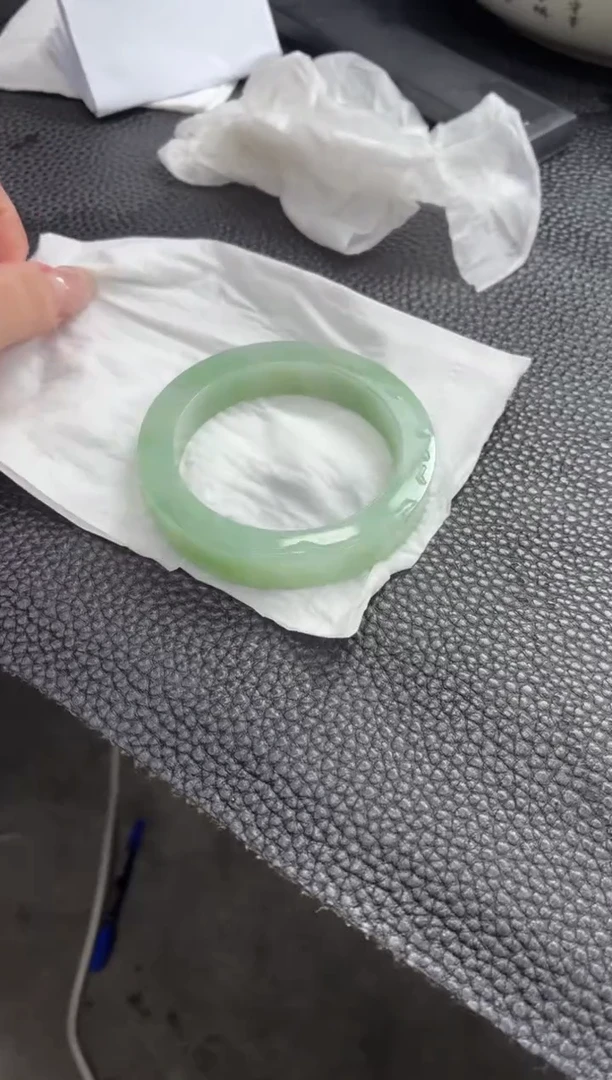 未镶嵌手镯定制翡翠是***！DDJ