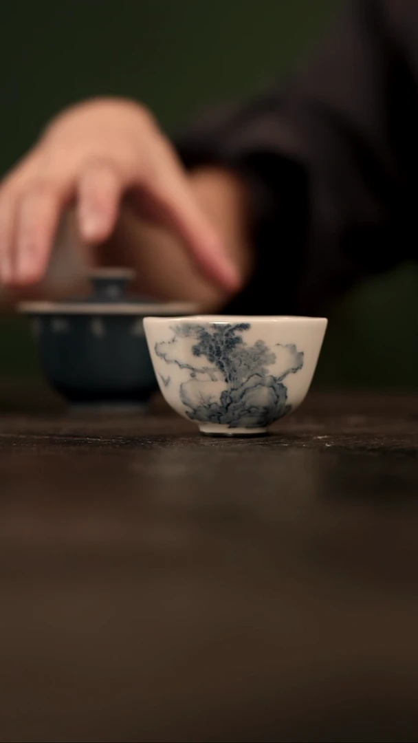 青花山水六方杯（银口）