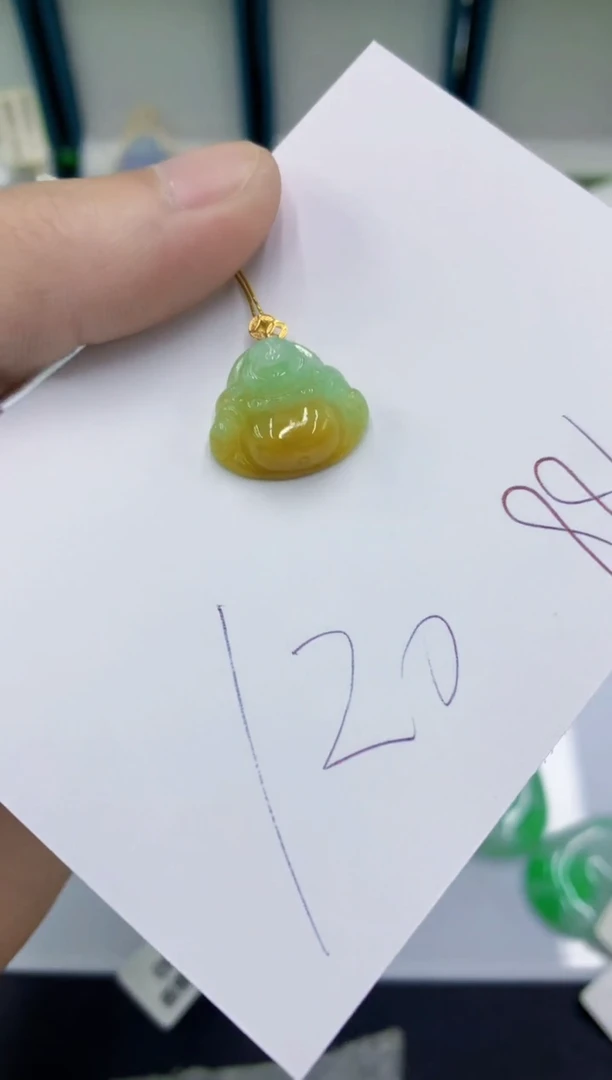 翡翠18K金镶嵌颈饰翡翠