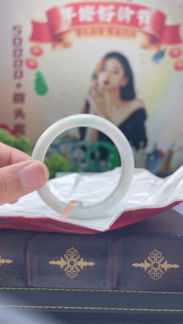 【闪购商品】翡翠手镯未镶嵌手镯15