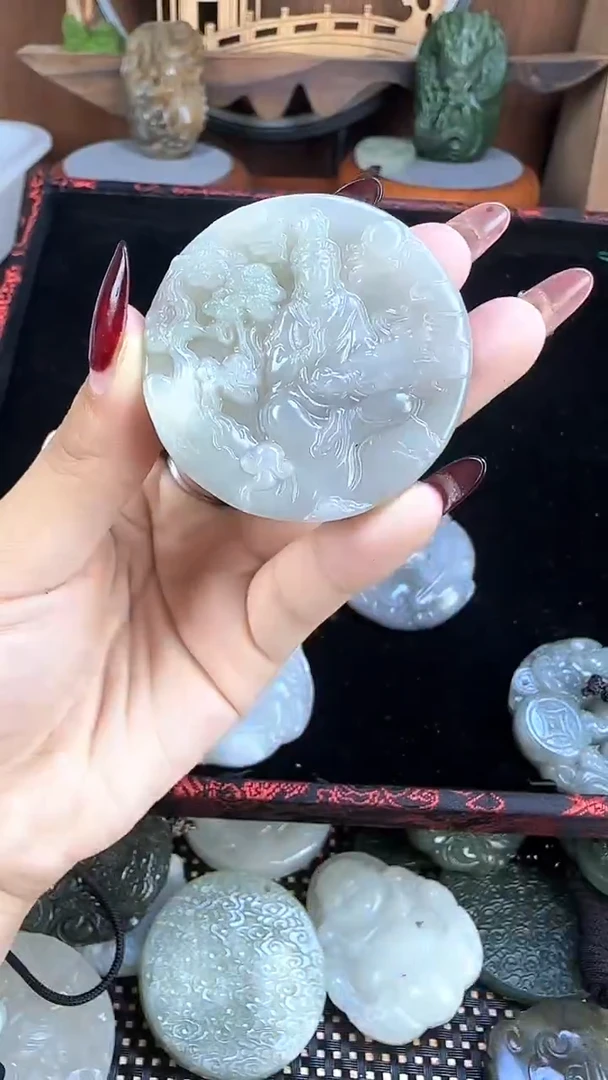 颈饰未镶嵌和田玉1