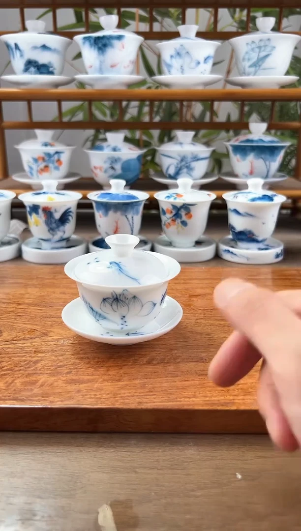 微瑕荷花鱼聚80ml三才盖碗