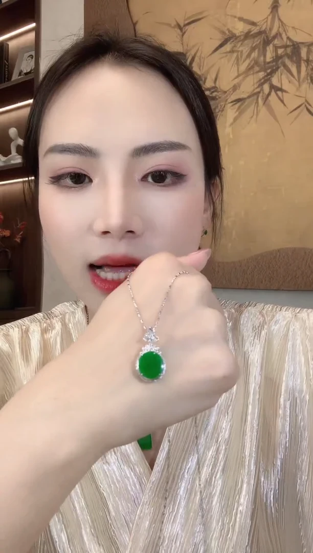 翡翠18K金镶嵌吊坠(不含链)A15