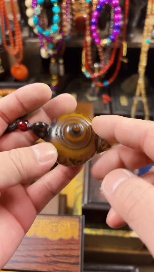 未镶嵌颈饰蜜蜡..................