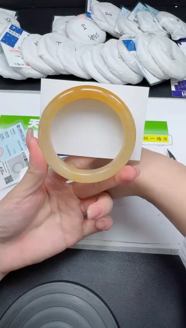 未镶嵌手镯石英质玉0132-5859