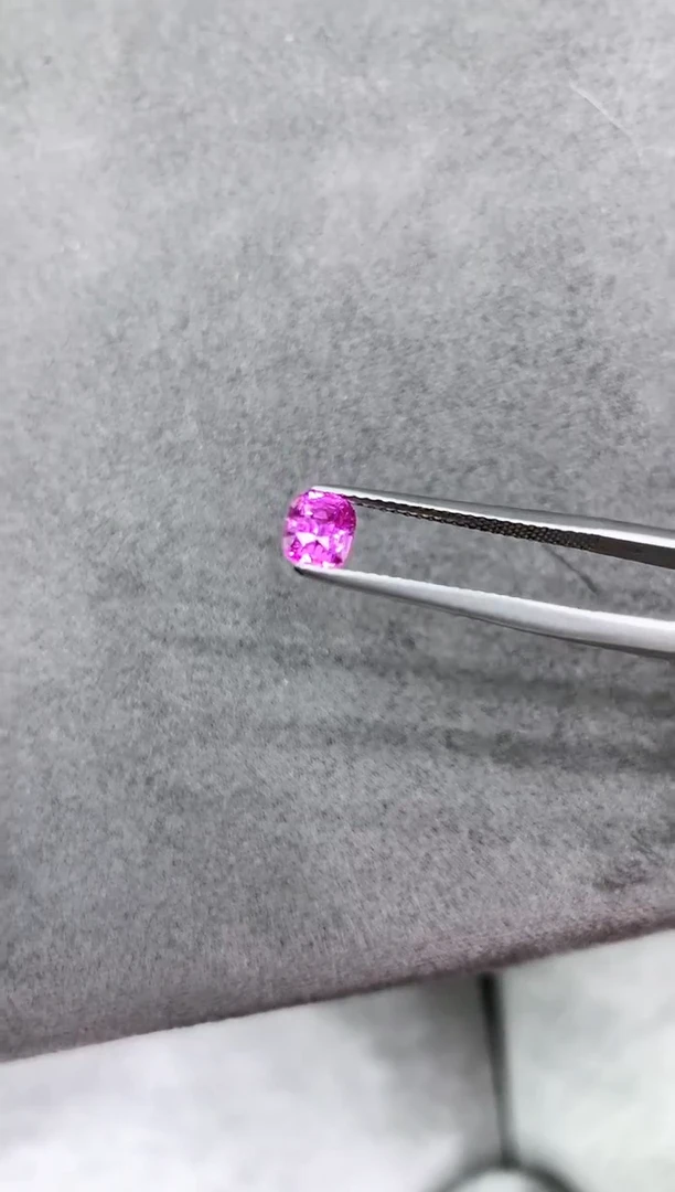 裸石彩色蓝宝石zm-218 1.05ct