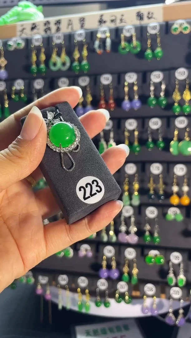 翡翠银S925镶嵌颈饰223.....