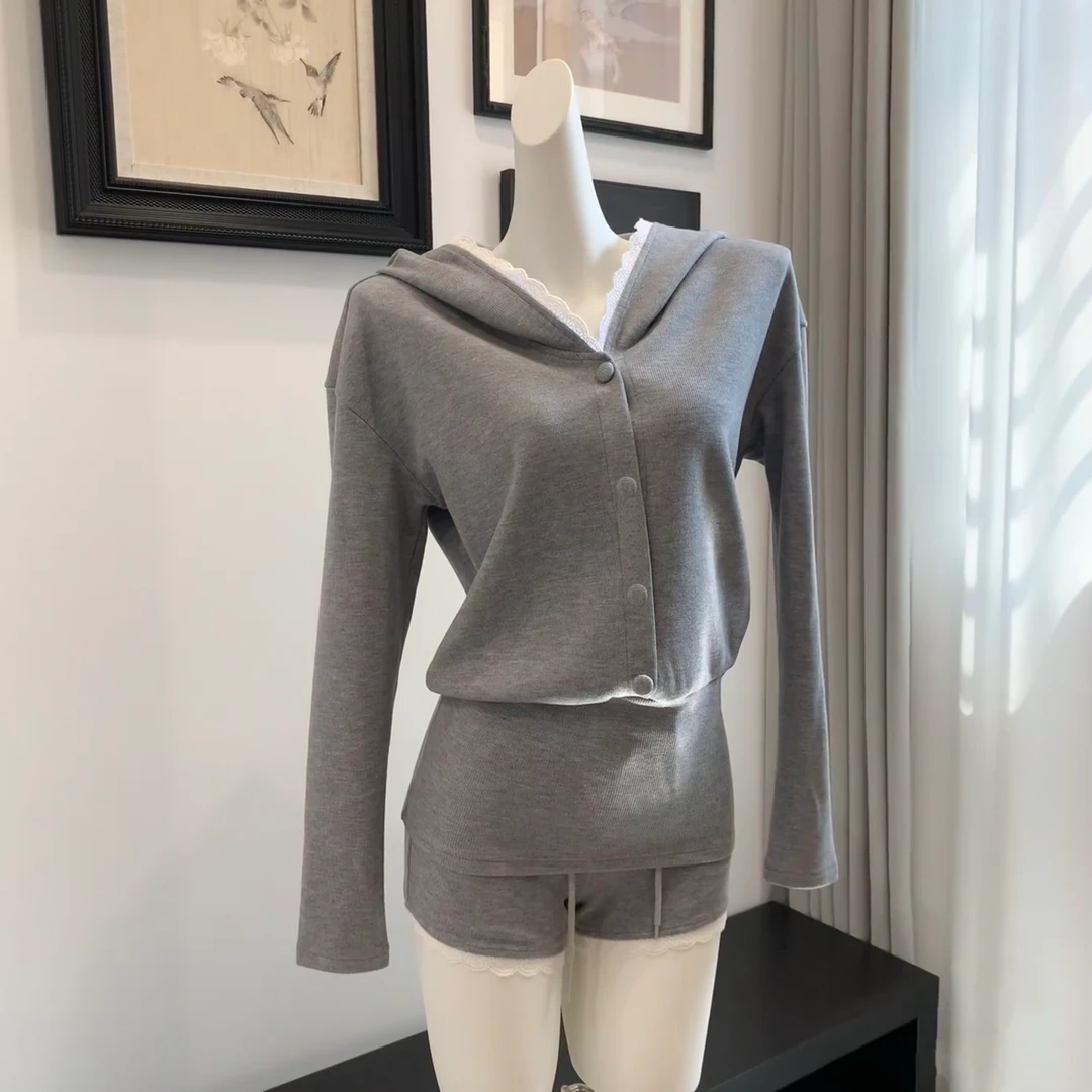 秋季新款辣妹蕾丝卫衣女设计感气质连帽外套+同色系短裤C 9203#