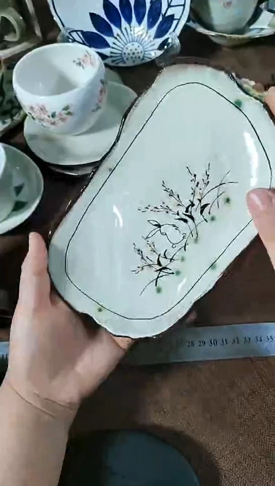 稻谷壳濑户烧秋草兔方碟