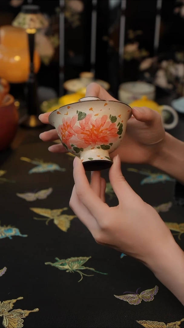 绮彩牡丹  盖碗