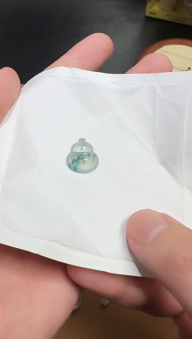 颈饰未镶嵌翡翠冰飘花葫芦