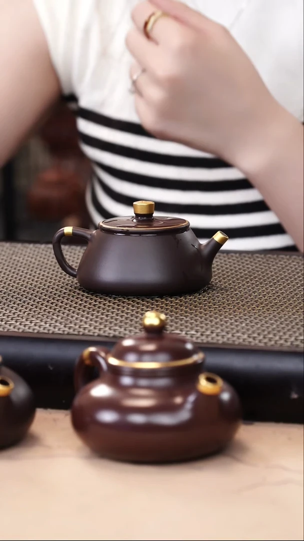 茶壶紫砂四号井茄皮紫泥描金平盖石瓢120cc