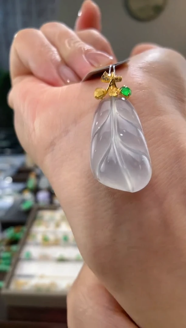 翡翠18K金镶嵌吊坠(不含链)叶子