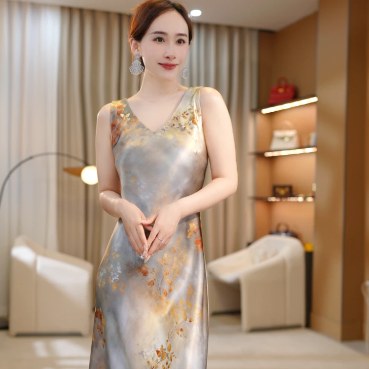 晓时尚【金枝玉叶】面简约连衣裙显瘦中长款背心裙
