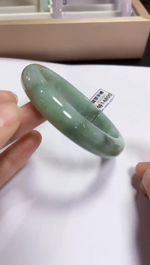 颈饰未镶嵌翡翠手镯61.5